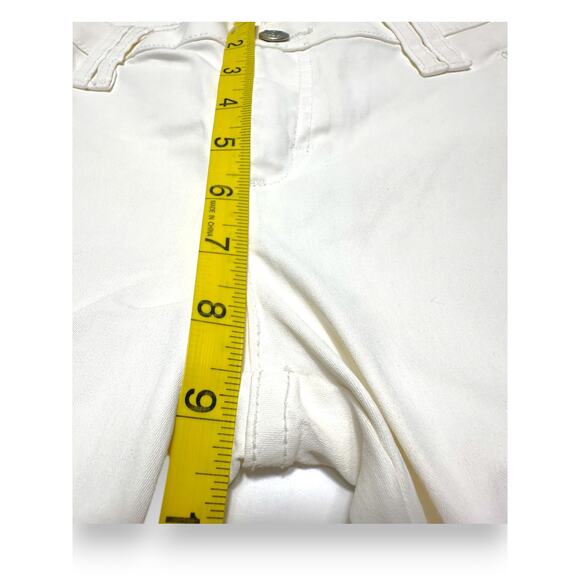 BEBE Optic White Skinny Jeans With zipper Details Size 29 - Picture 4 of 15